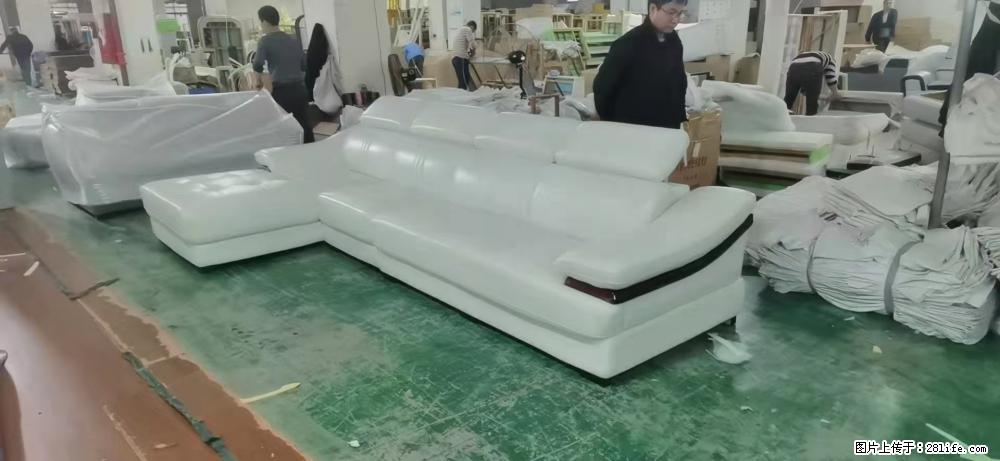 【大厂仿真皮沙发】实木框架，高回弹海绵45密度。全新包装，质量非常好，3.6米右贵妃 - 各类家具 - 居家生活 - 和田分类信息 - 和田28生活网 ht.28life.com