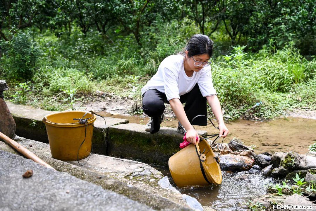 全网追的“扁担女孩”，找了一份暑假工，时薪12元 - 和田生活资讯 - 和田28生活网 ht.28life.com